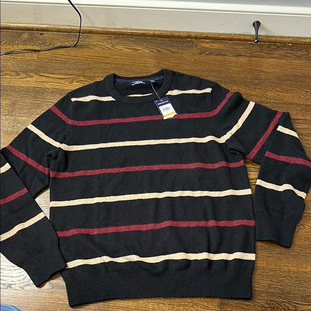 NWT Izod Crewneck Striped Sweater - Size Medium